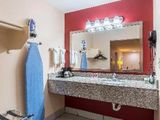 Quality Inn & Suites Bridge City Orange Rum bild